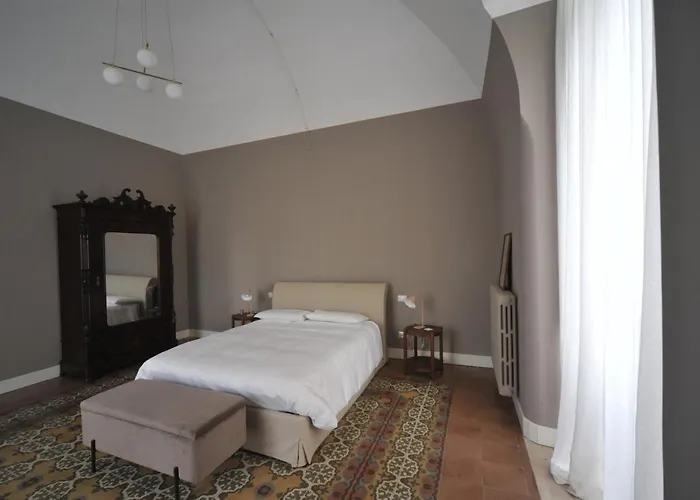 Palazzo Ietri Corso Vittorio Emanuele 3*